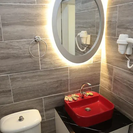 Convenient Near Beach In Kuşadası